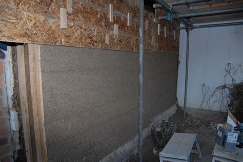  Hempcrete -  Wysokowydajny materiał budowlany z niesamowitymi właściwościami termoizolacyjnymi!